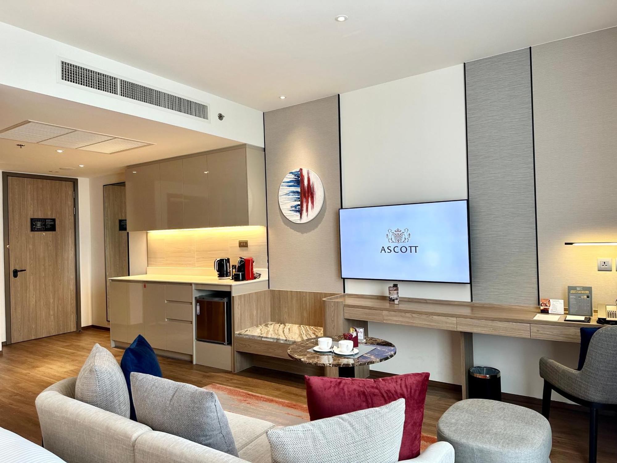 Hotel Ascott Embassy Sathorn Bangkok Exteriér fotografie A suite at Ascott Suites, Kuala Lumpur