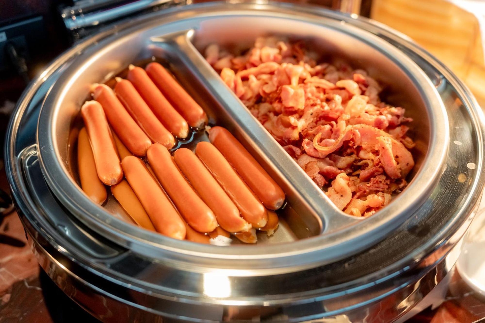 Hotel Ascott Embassy Sathorn Bangkok Exteriér fotografie A chafing dish with two compartments